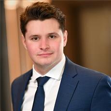 brandon-gentry_f19bda89e08f468ca9923e51272d3d8d-headshot